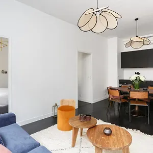 Habitat Parisien - Ponthieu Champs Elysees Apartment