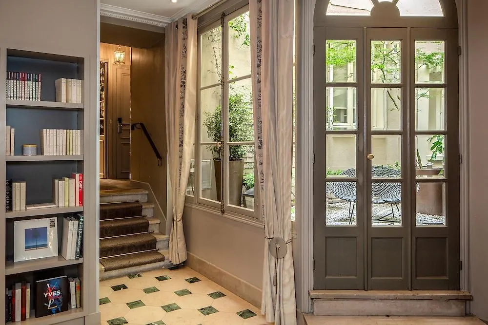 Hotel Louison Paris France